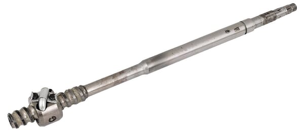 Steering shaft with nut